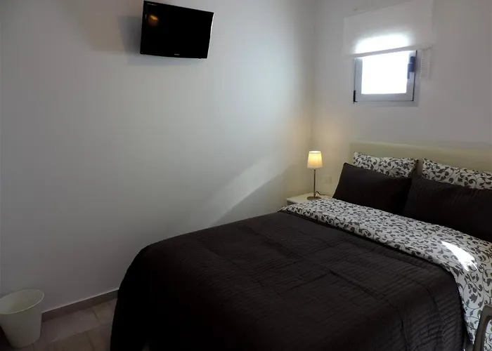 Gracioseros 211 * Puerto del Carmen (Lanzarote)